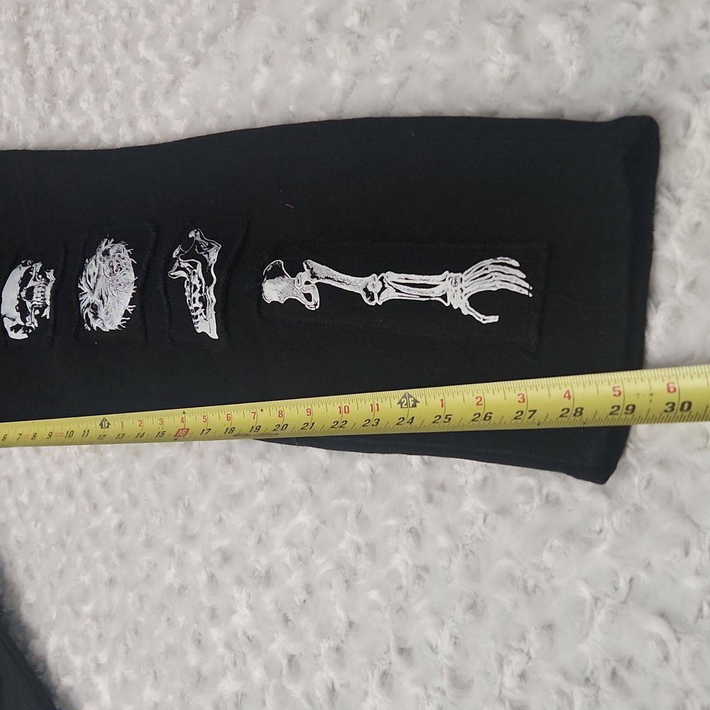 NEW Hot Topic Black Anatomy Patches Stinger Jeans Goth Dark Grunge Size 40 - Picture 8 of 10